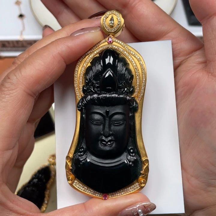 ℳ***⁰翡翠18K金镶嵌颈饰翡翠