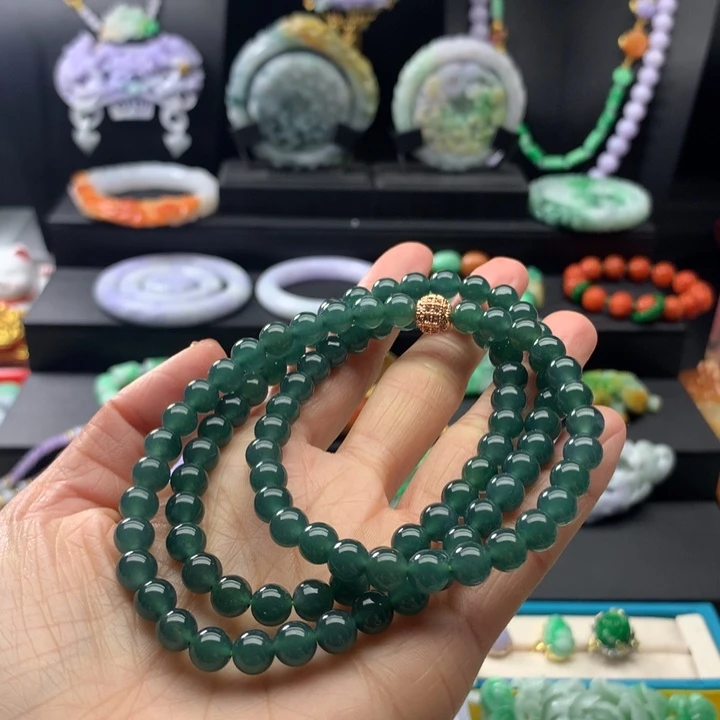 翡翠颈饰未镶嵌翡翠项链