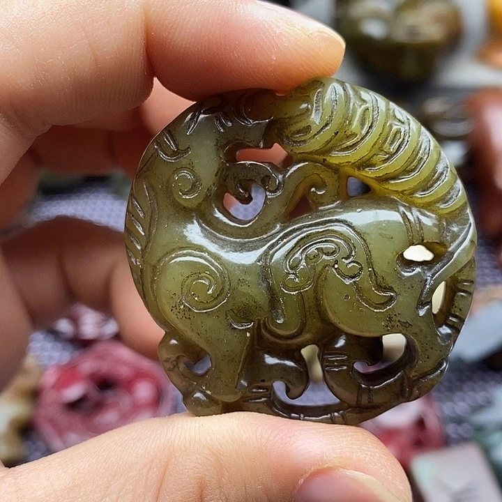 未镶嵌蛇纹石玉颈饰