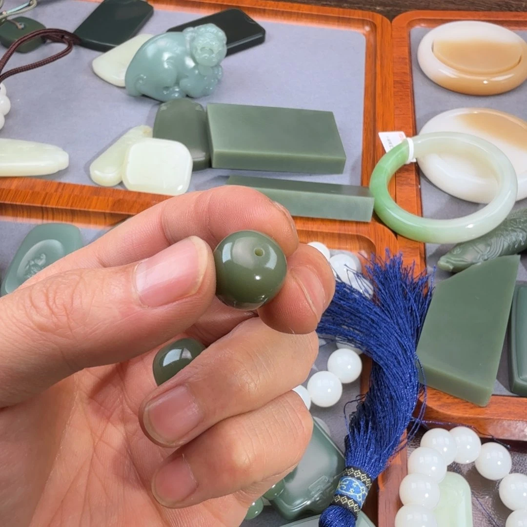 和田玉手链未镶嵌百**独