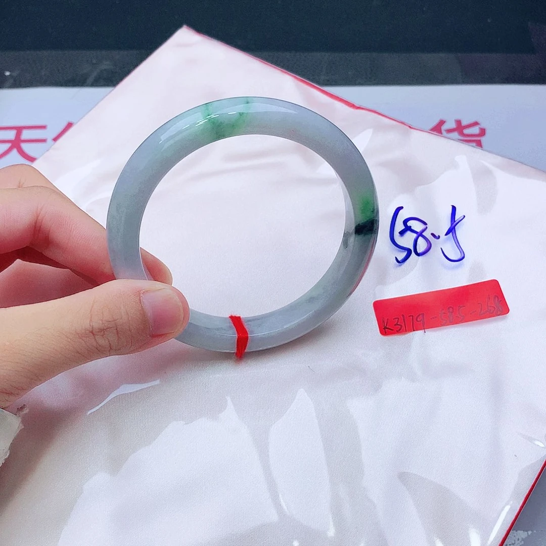 翡翠未镶嵌手镯我