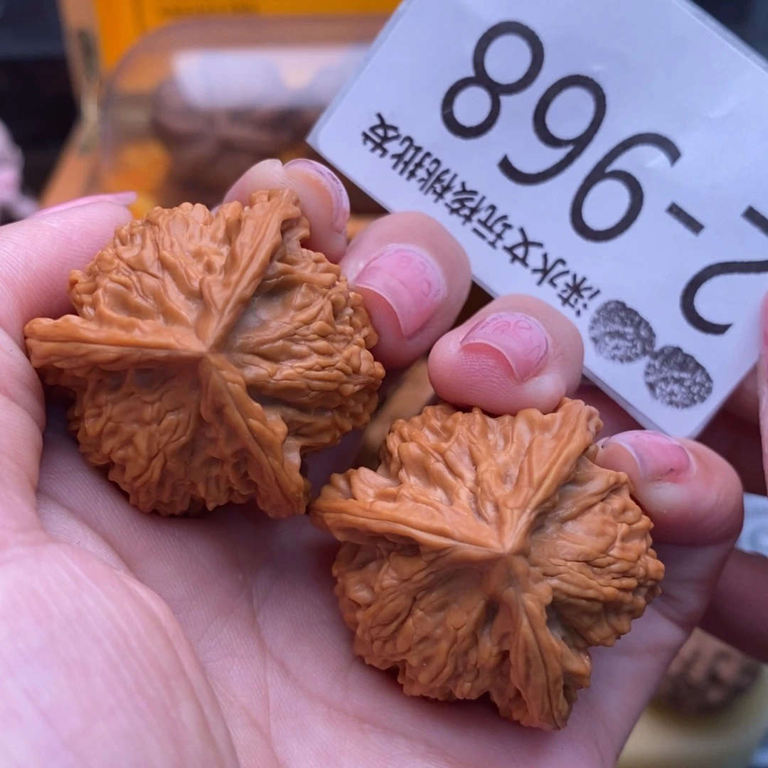 文玩核桃把件36盘山奔