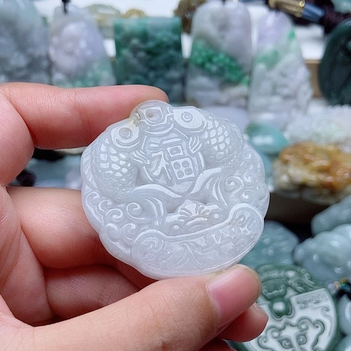 翡翠未镶嵌颈饰翡翠