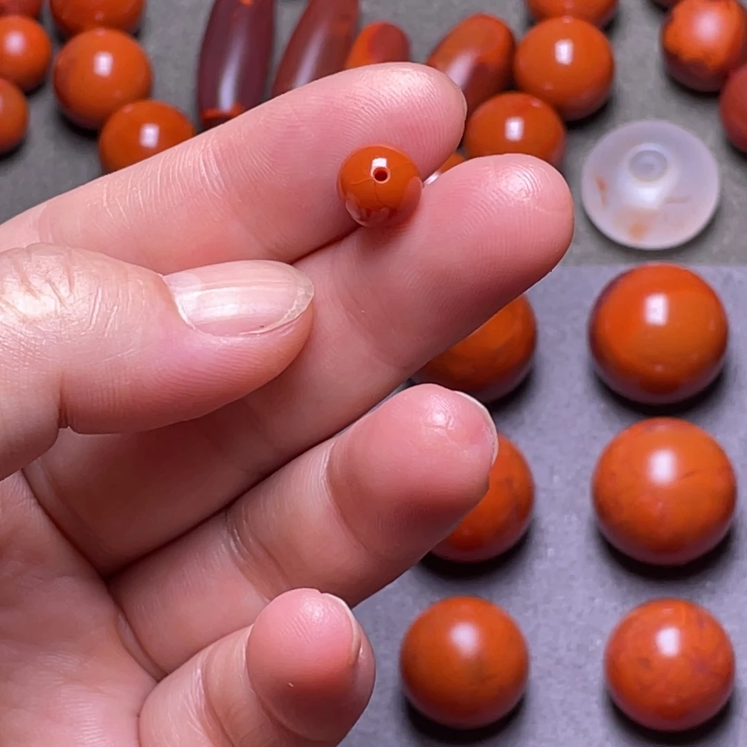 喜***乐未镶嵌南红南红玛瑙原矿南红珠子8毫米