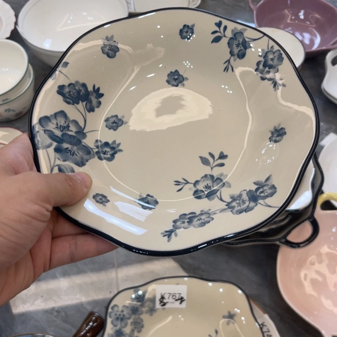 陶瓷微瑕餐具介意勿拍，满18飞！