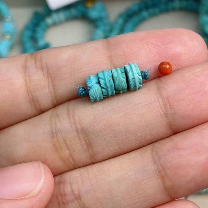 南红玛瑙未镶嵌珠宝奇石