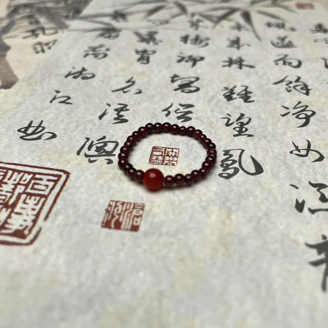【挽石珠宝】石榴石圆珠弹力戒指链戒