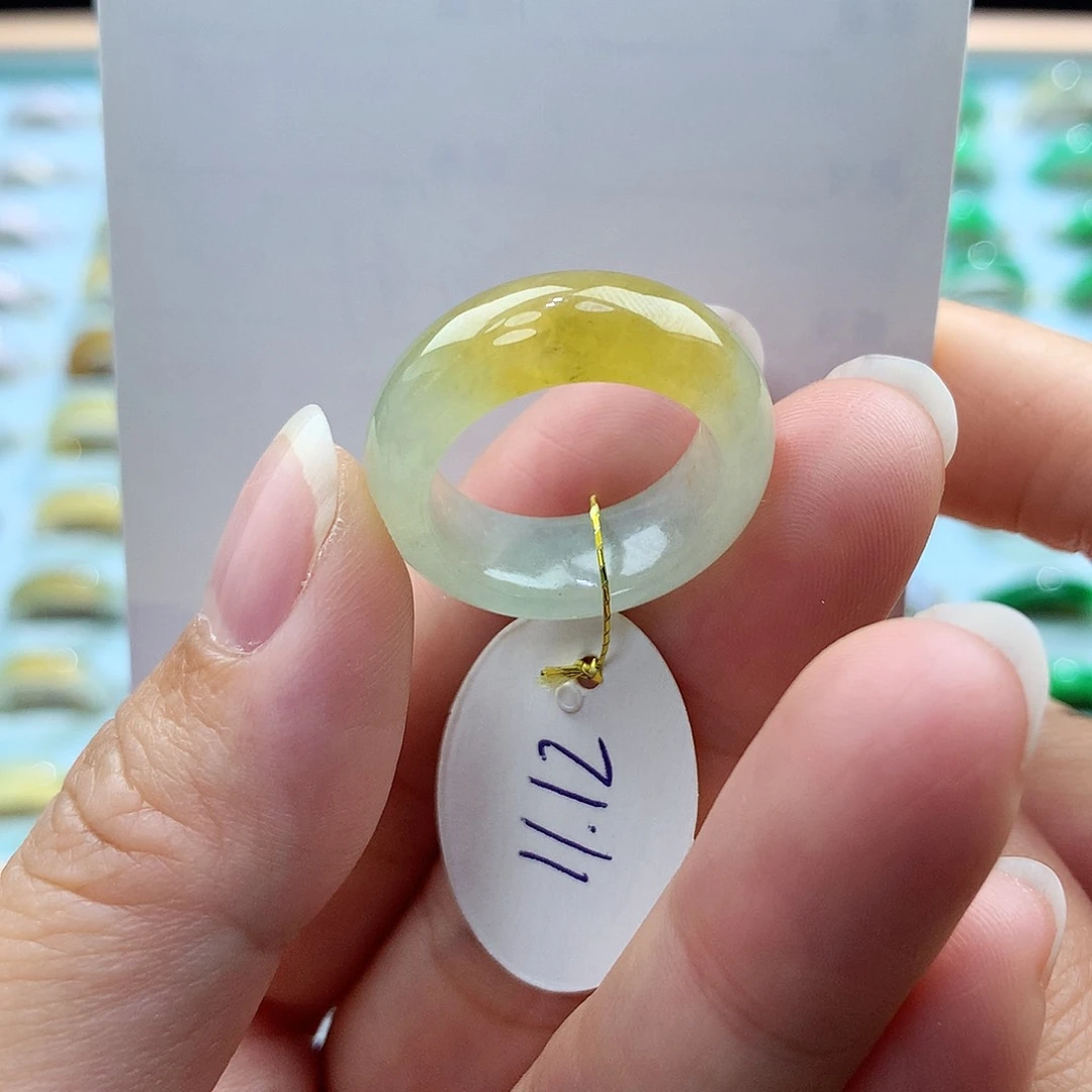 翡翠戒指未镶嵌1112圈