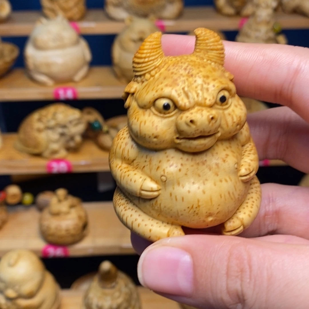 竹牛气冲天竹雕精工制作