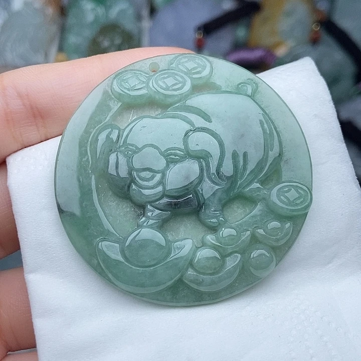 翡翠未镶嵌颈饰翡翠