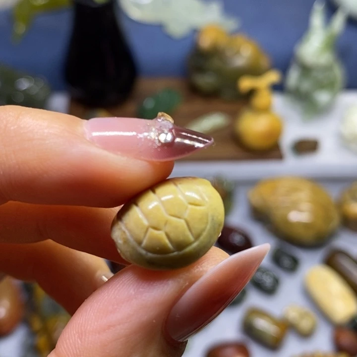 岫岩河磨玉（透闪石质玉）未镶嵌挂件