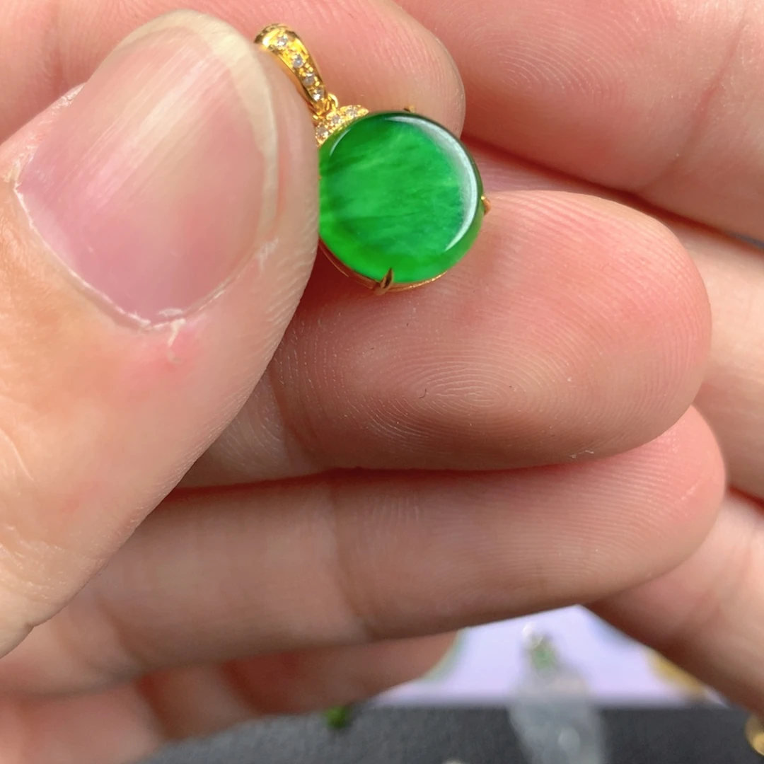 【闪购商品】翡翠18K金镶嵌颈饰翡翠