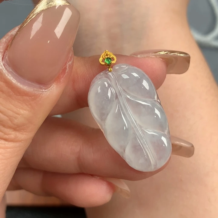 翡翠颈饰18K金镶嵌叶子