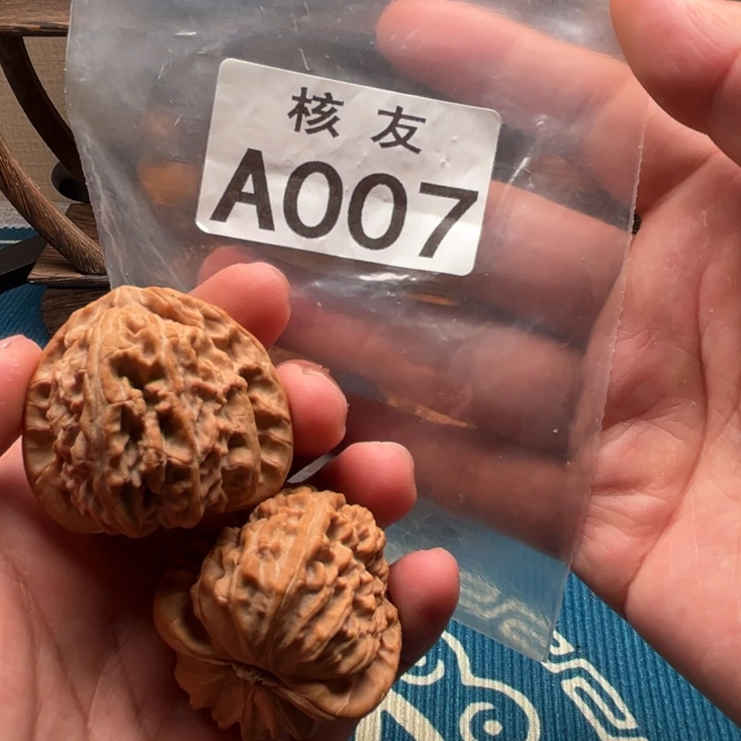 字***多吊坠文玩核桃白狮子