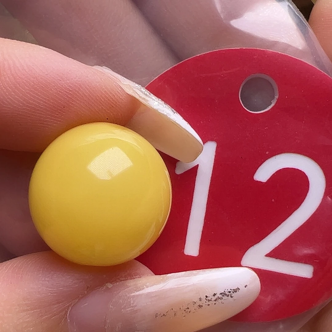 未镶嵌蜜蜡裸石微平头16mm鸡油黄 圆珠