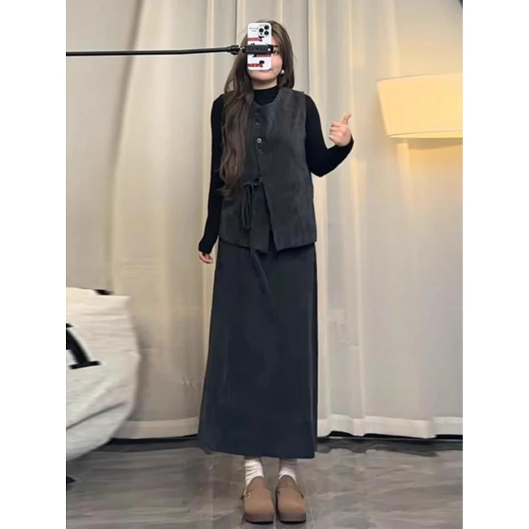 胖MM特大码300斤打底衫马甲套装女春秋季宽松显瘦半身裙三件套ins
