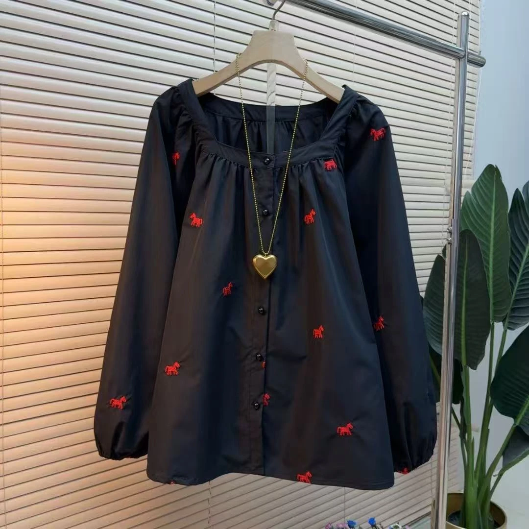 胖mm欧货时尚气质显瘦韩版法式1655时髦法式轻奢长袖刺绣女人衫