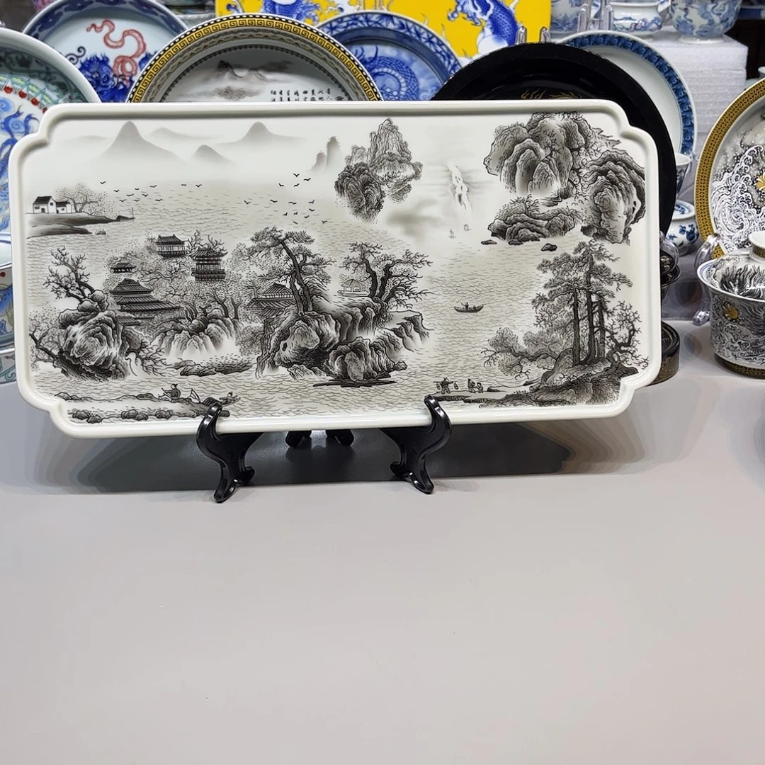 那***色景德镇陶瓷艺术品