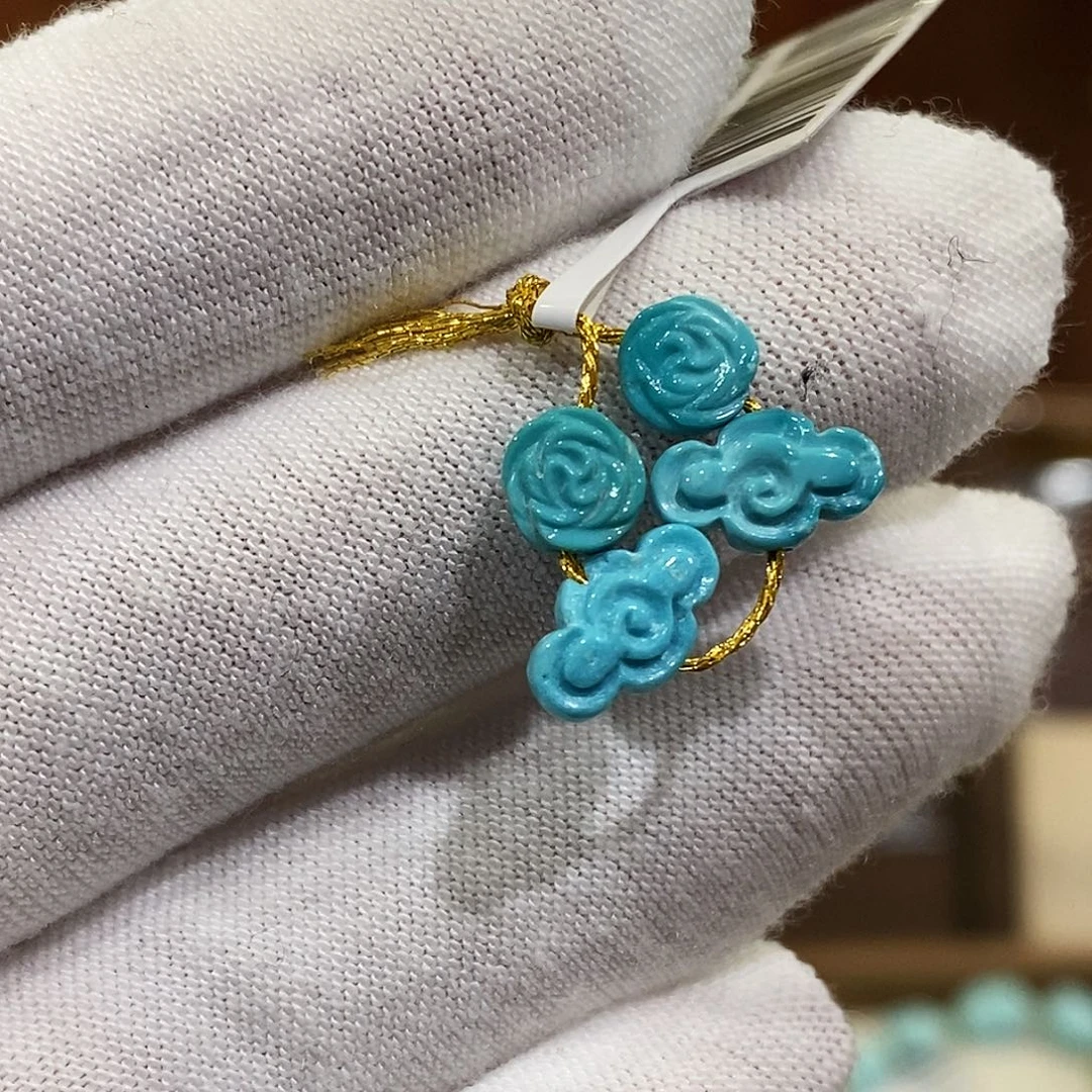 绿松石未镶嵌珠宝奇石