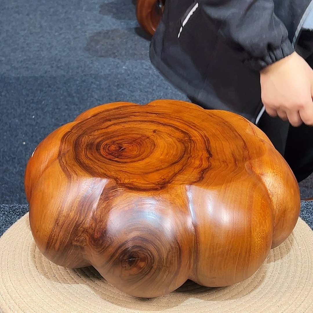 32 号香樟木尺寸：35-35-15cm