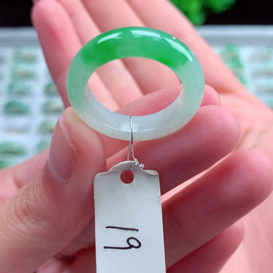 未镶嵌戒指翡翠美*！天然