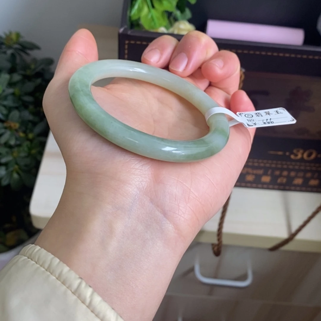 【闪购商品】和田玉（碧玉）手镯未镶嵌