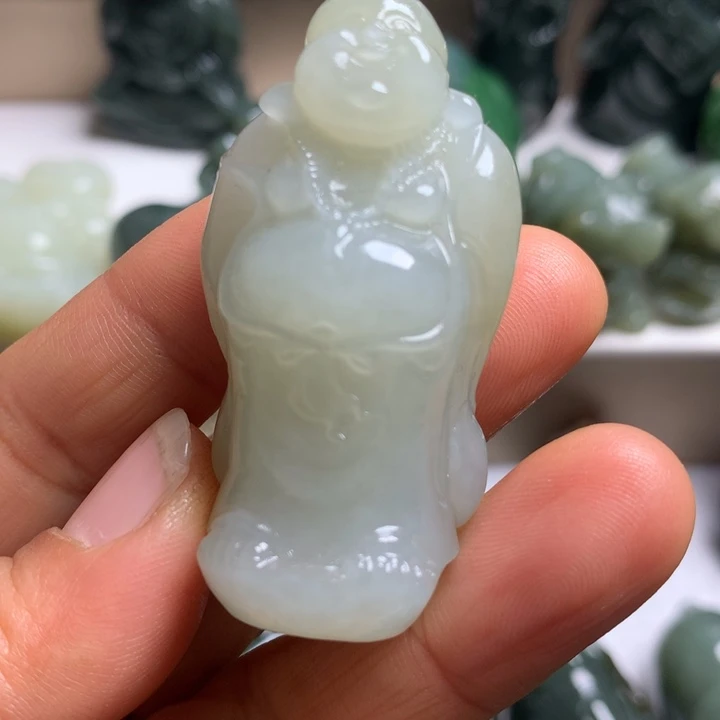 夏***夜和田玉未镶嵌颈饰