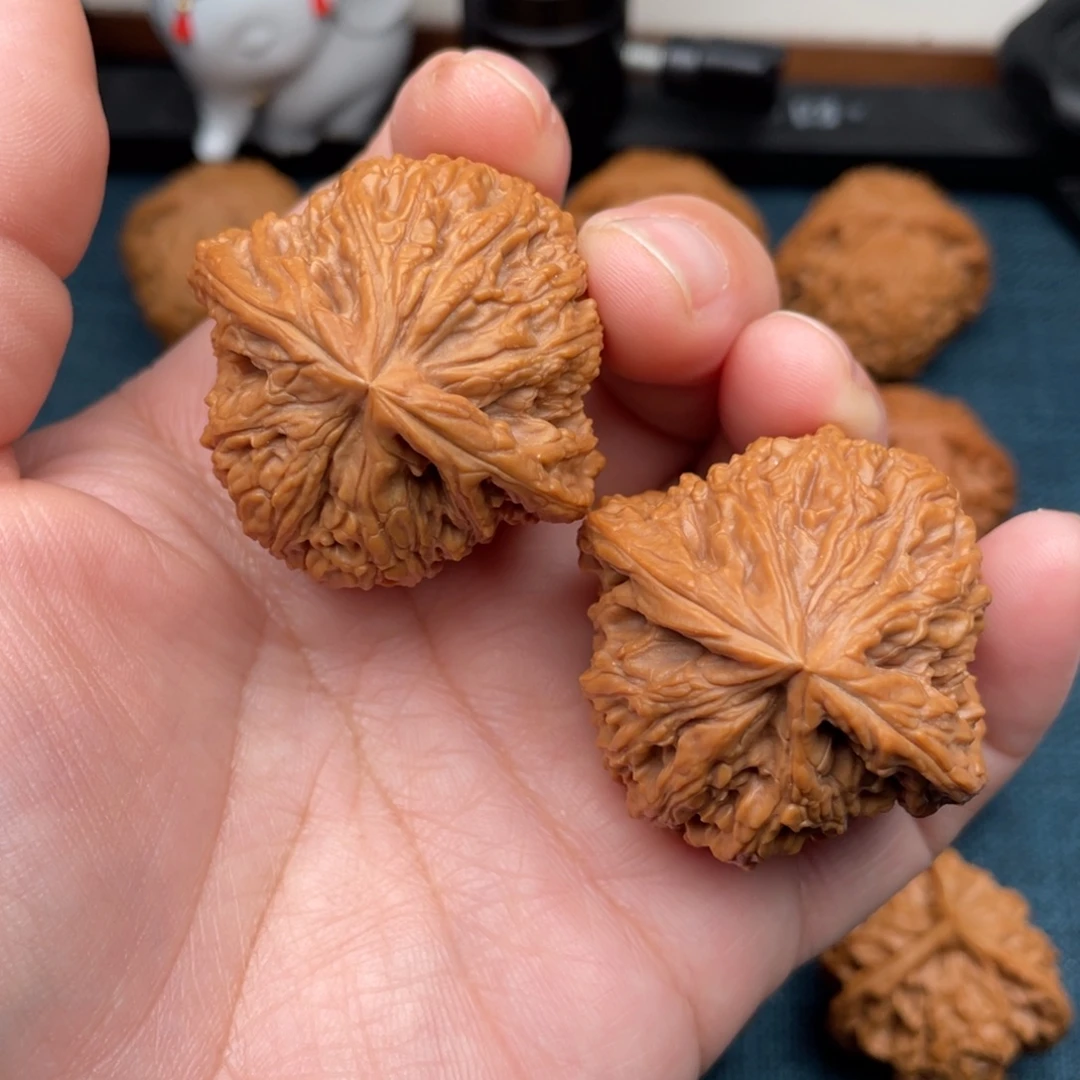 文玩核桃把件全品高炮南疆石42