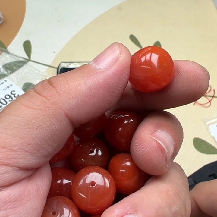 吊坠白玉菩提红色3617
