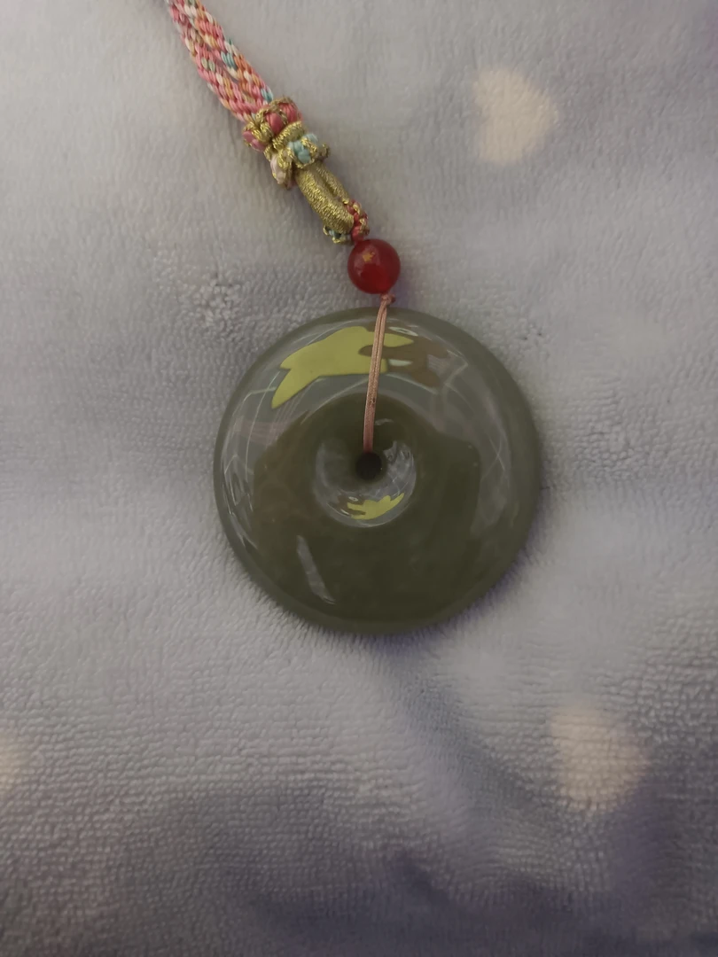 和田玉精美精致吊坠