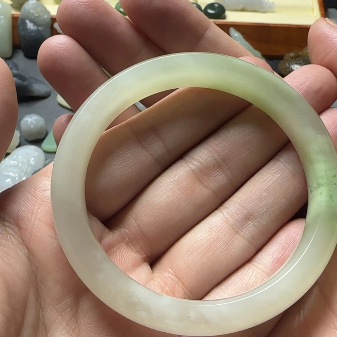 和田玉未镶嵌颈饰56定制