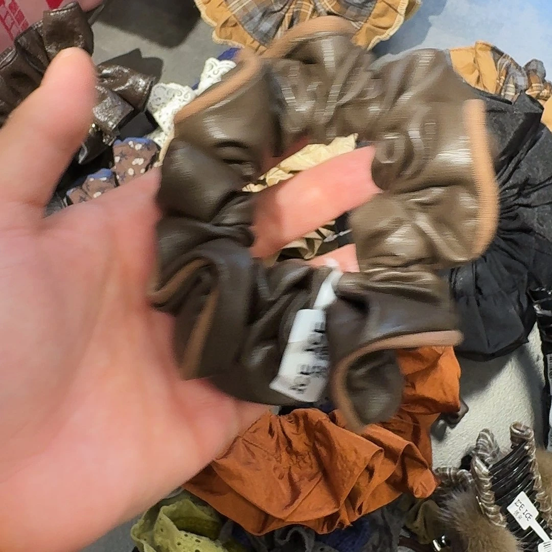 非金属咖色皮皮发圈