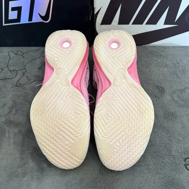 闪击11粉色 46码