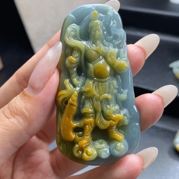 定制翡翠未镶嵌关公