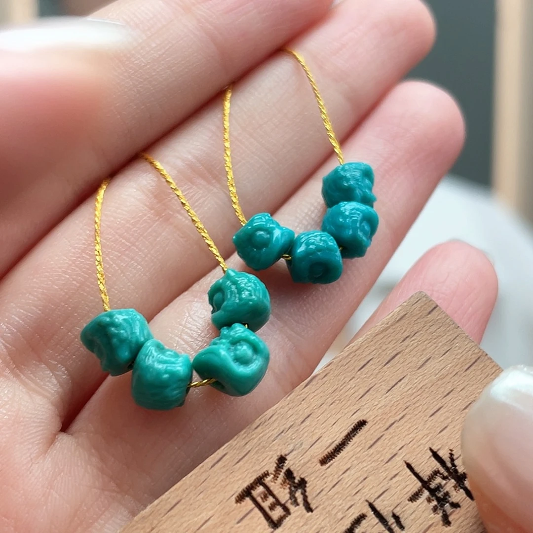 绿松石未镶嵌颈饰
