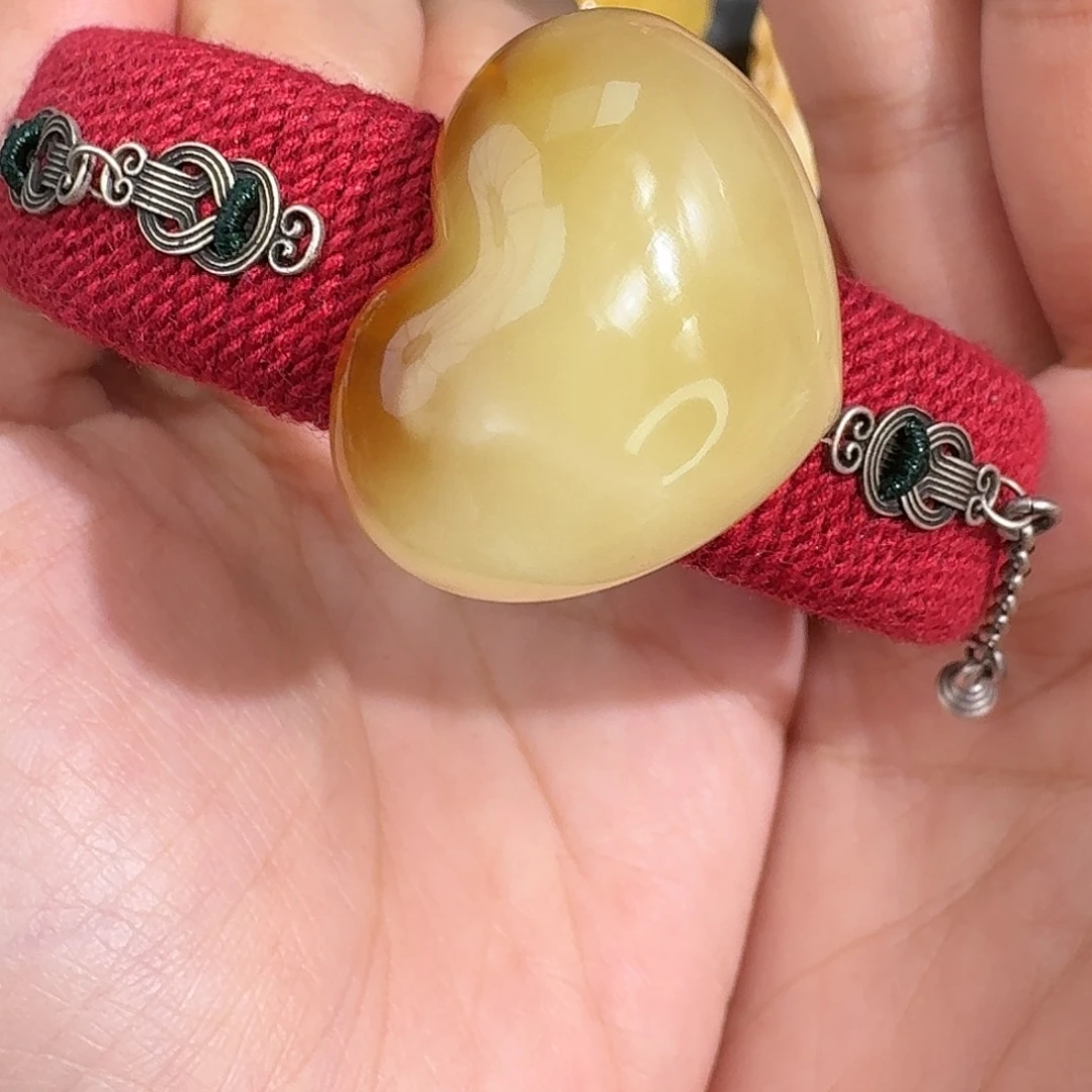 拉***尤琥珀未镶嵌裸石我