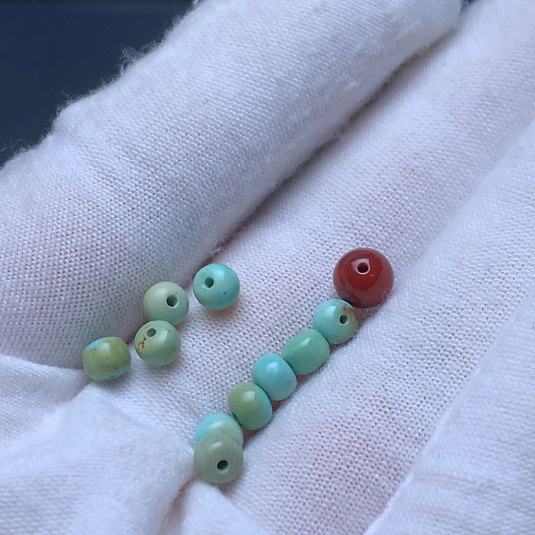 南红玛瑙未镶嵌珠宝奇石