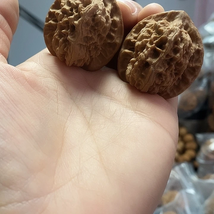 把件文玩核桃36,5乾隆纹红皮