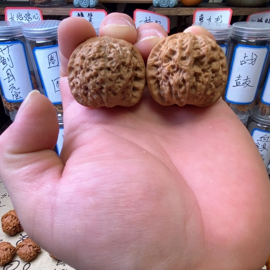 吊坠文玩核桃血麒麟