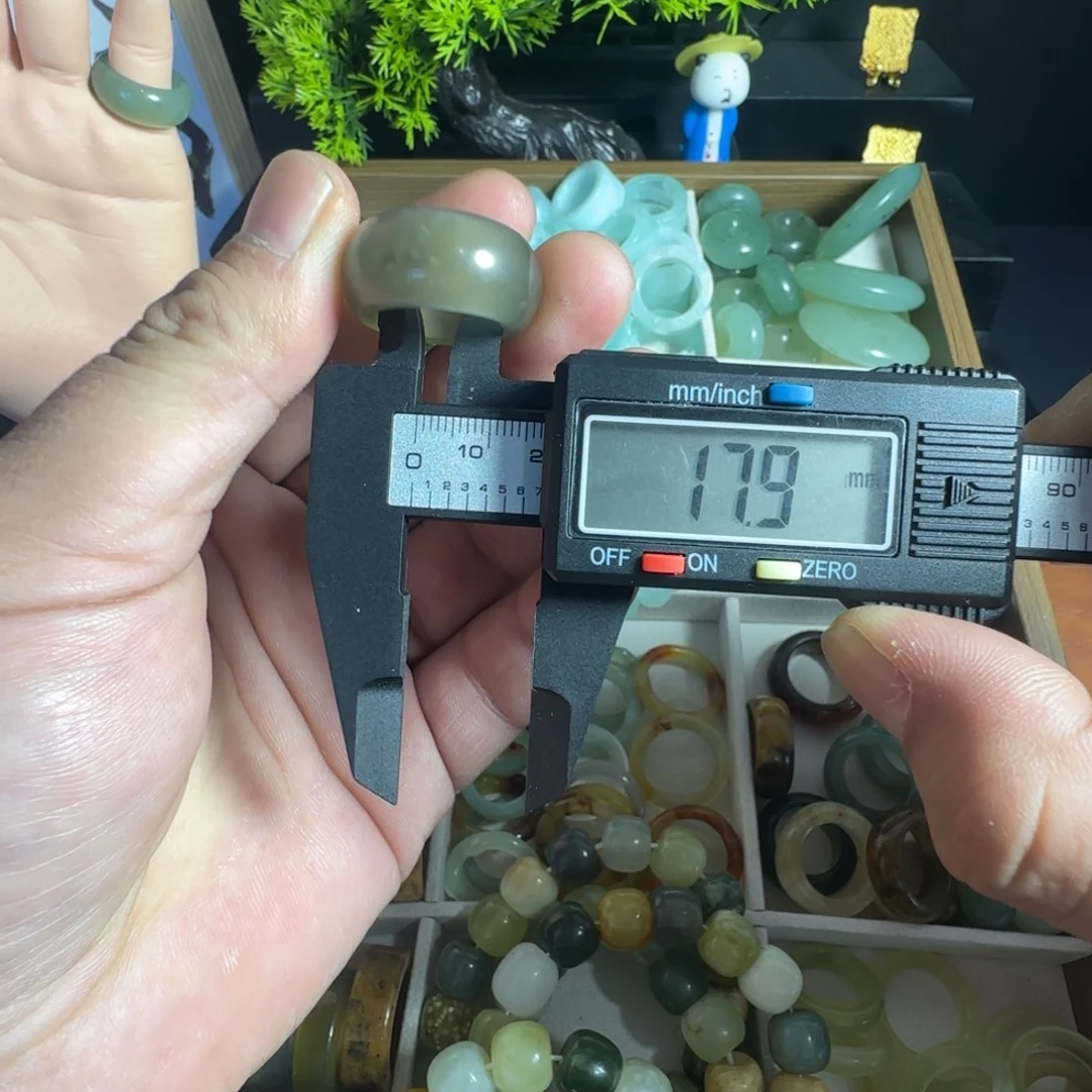 蛇纹石玉未镶嵌戒指30