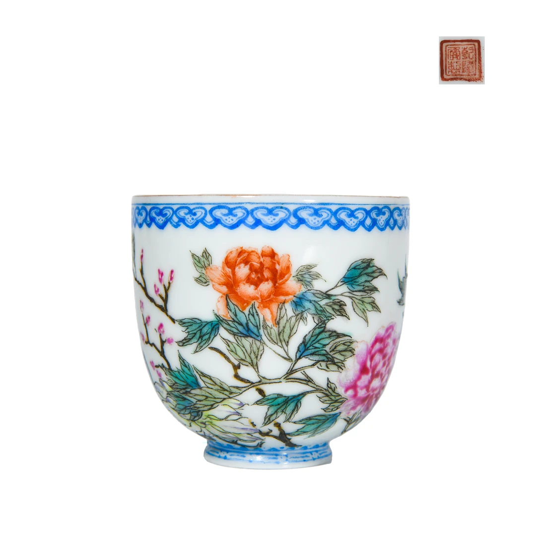 179.民国 粉彩花卉纹杯