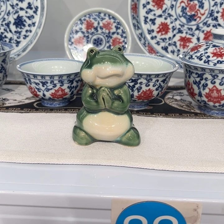 @***余青蛙摆件陶瓷艺术