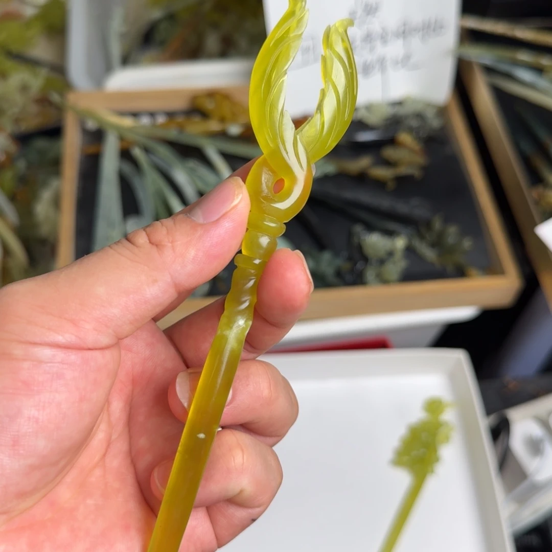 蛇纹石玉未镶嵌发饰