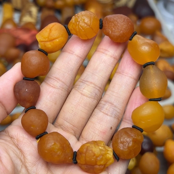 琥珀颈饰未镶嵌天然蜜蜡