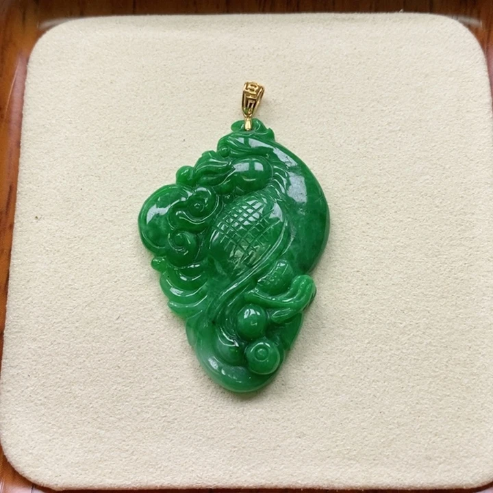 翡翠颈饰未镶嵌吊坠