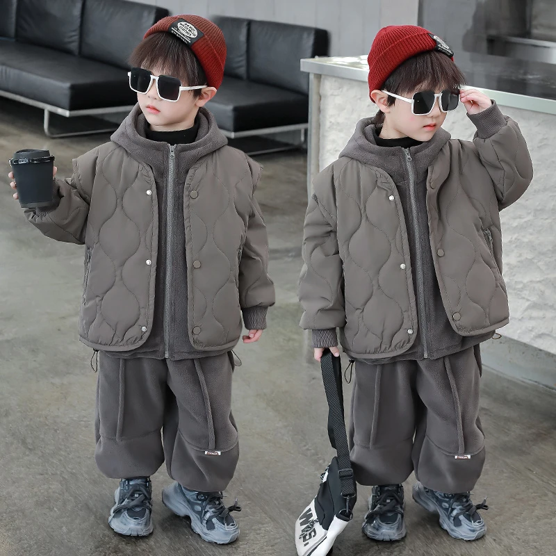男童加绒套装秋冬款2024新款儿童马甲三件套洋气宝宝冬装加厚保暖