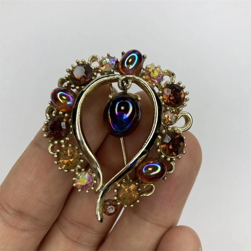 合金胸针 lisner咖色琉璃花环胸针2-24【2061224-014】