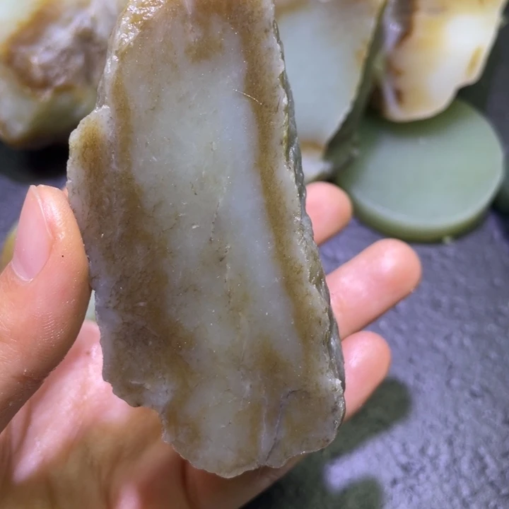 和田玉（糖玉）未镶嵌珠宝半成品