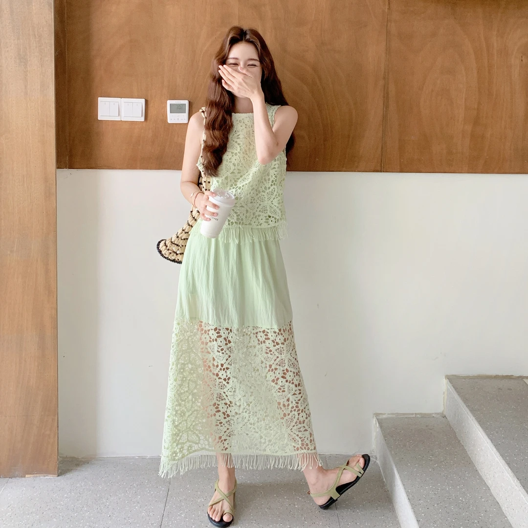 绿色绝美度假风蕾丝钩花套装裙女夏季2025年新款背心半身裙两件套
