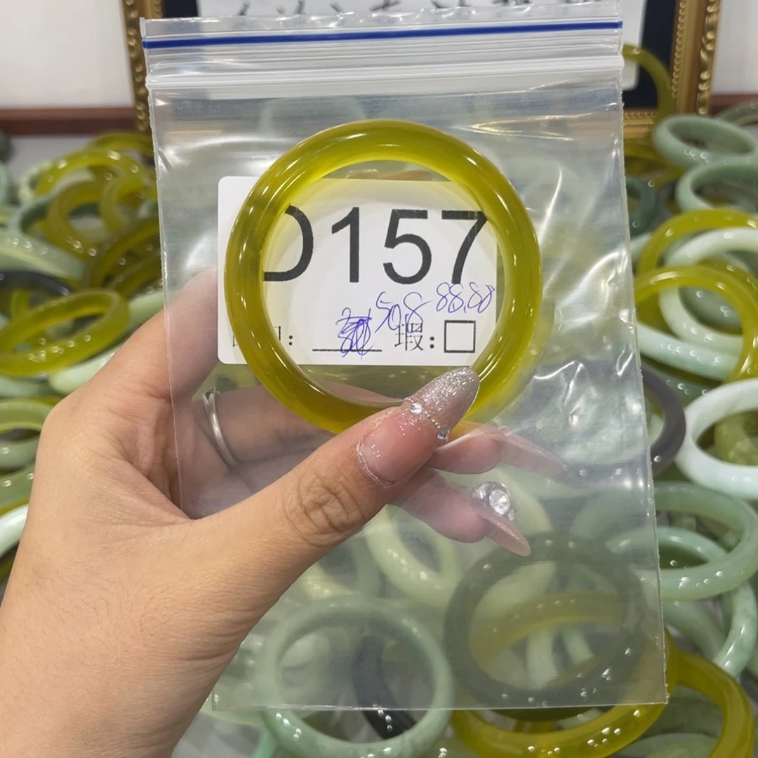 未镶嵌蛇纹石玉颈饰陌**凉